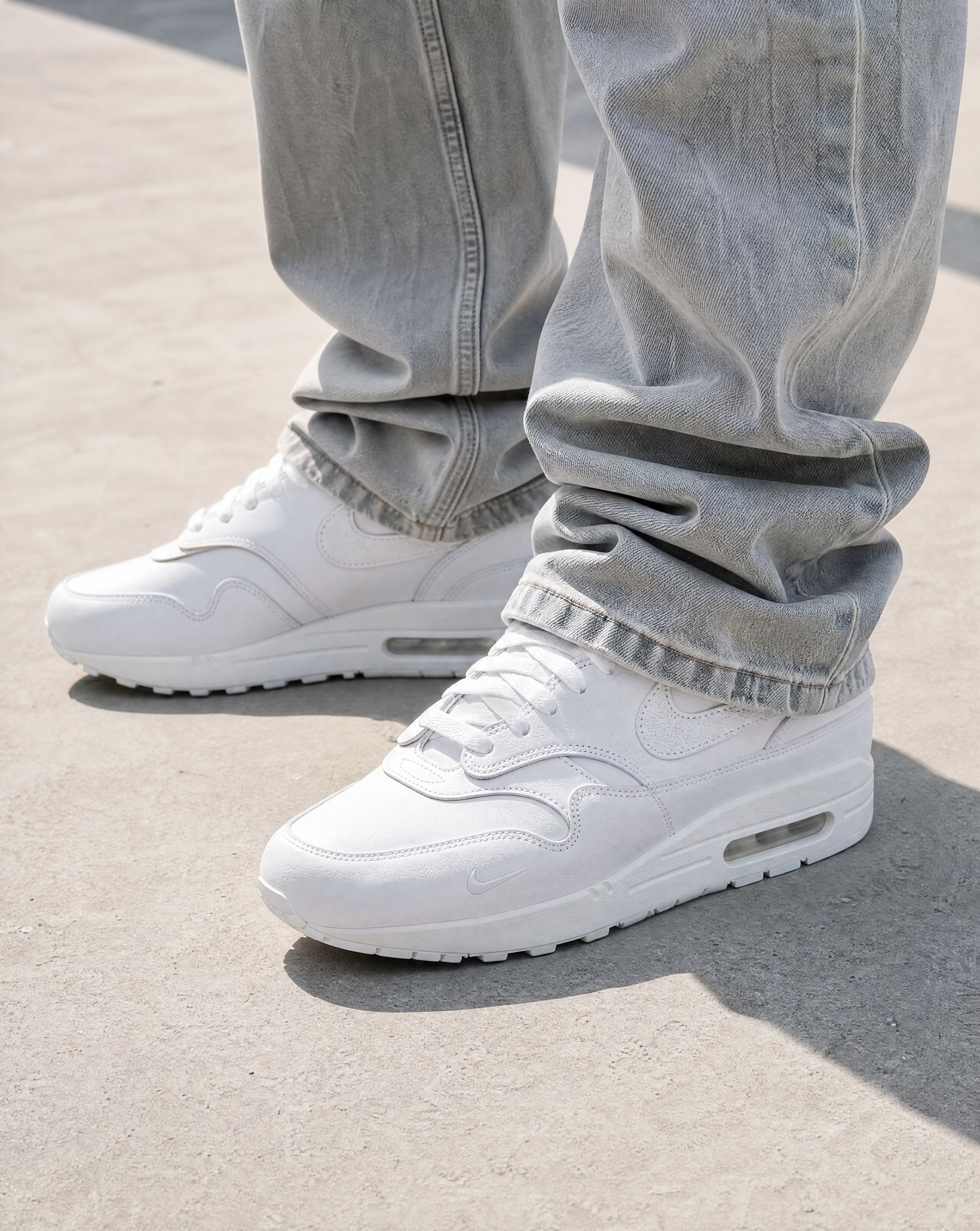 Nike Air Max 1 '87 SP Supreme Triple White - on-foot