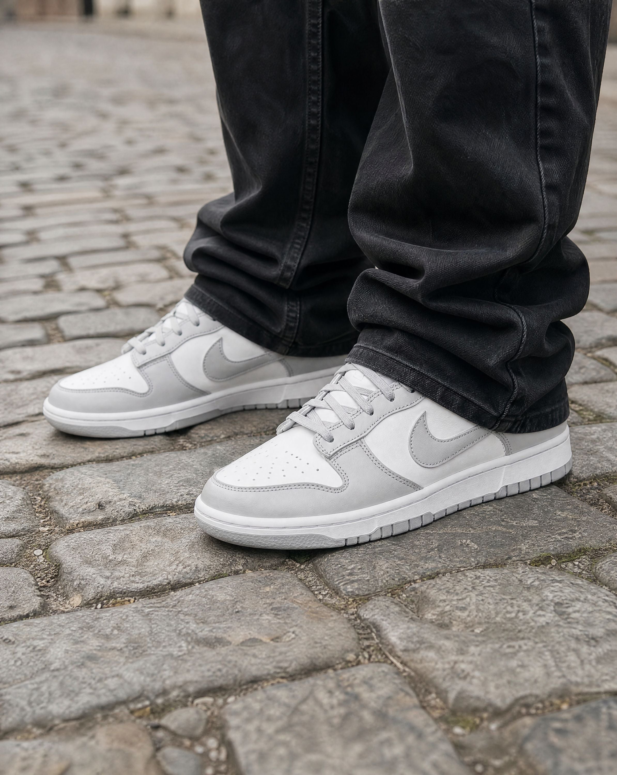 Nike Dunk Low Grey Fog - on-foot
