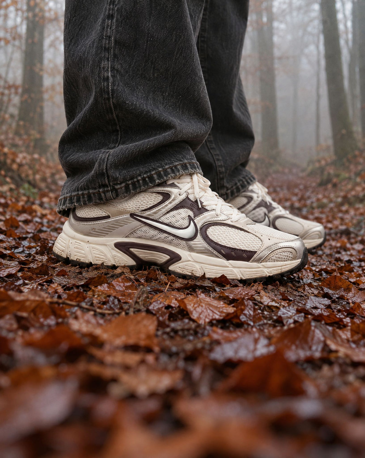 Nike V5 RNR Phantom Burgundy Ash - on-foot