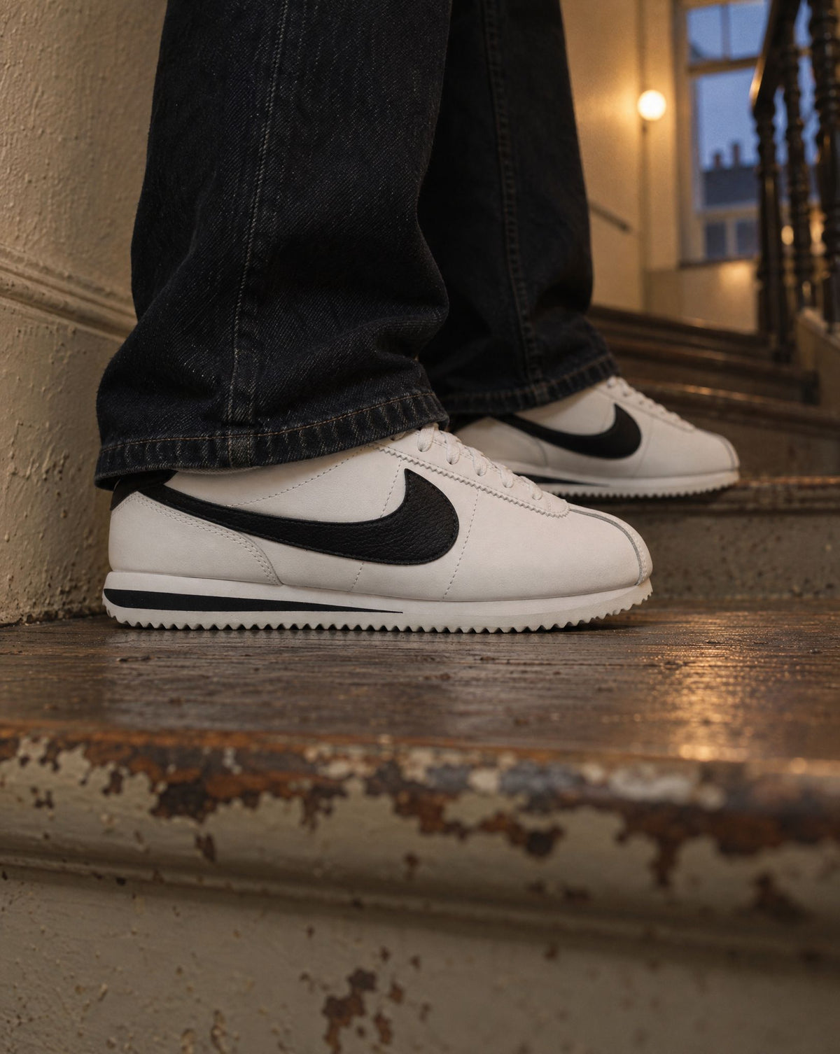 Nike Cortez White Black - on-foot