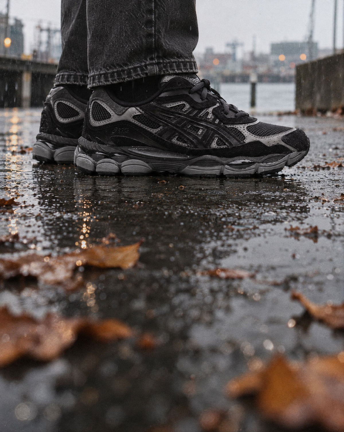ASICS Gel-NYC Graphite Grey Black - on-foot