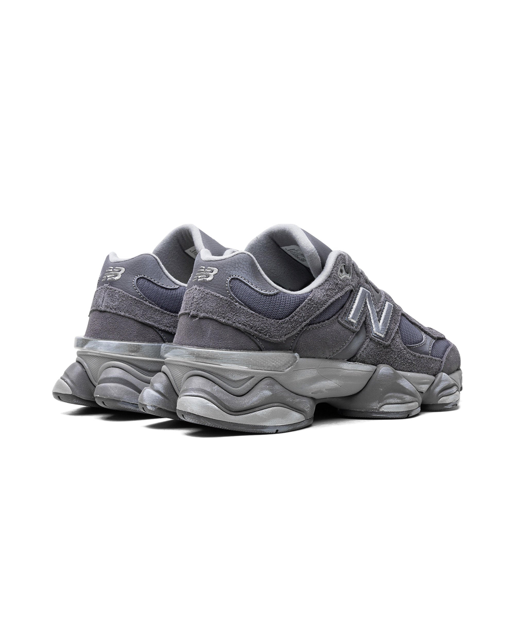 New Balance 9060 Magnet