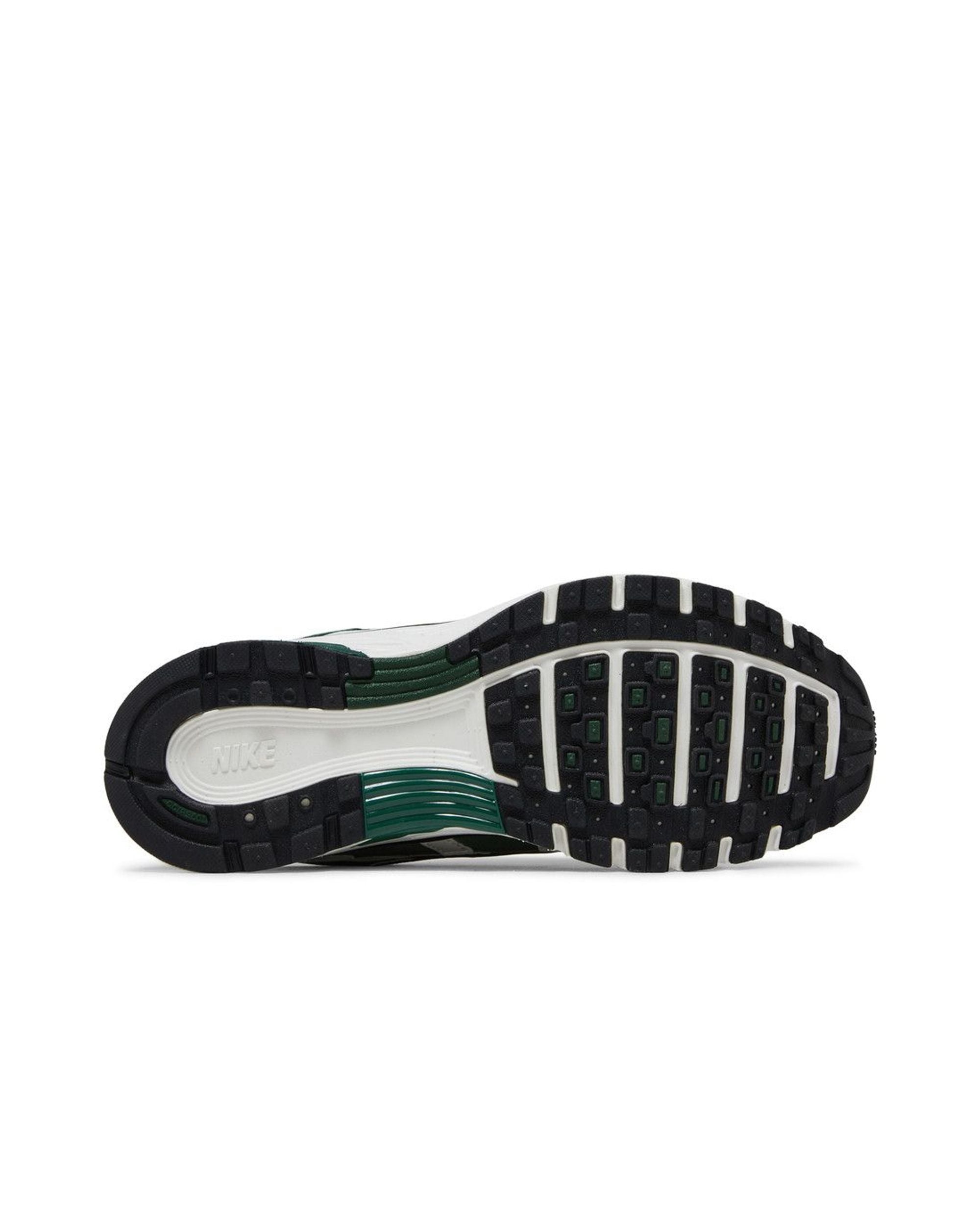 Nike P-6000 Fir (Women's)
