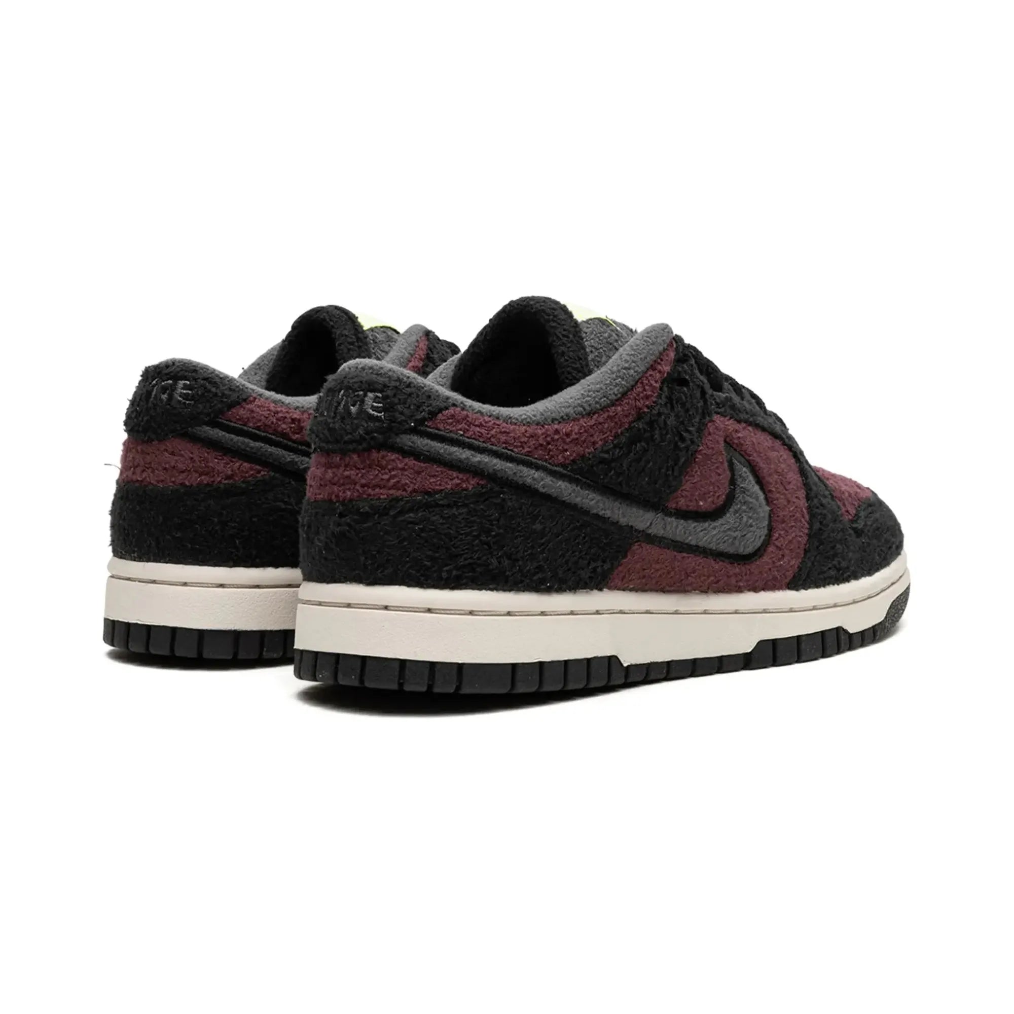 Nike Dunk Low SE "Fleece Pack Burgundy Crush" - street-bill.dk