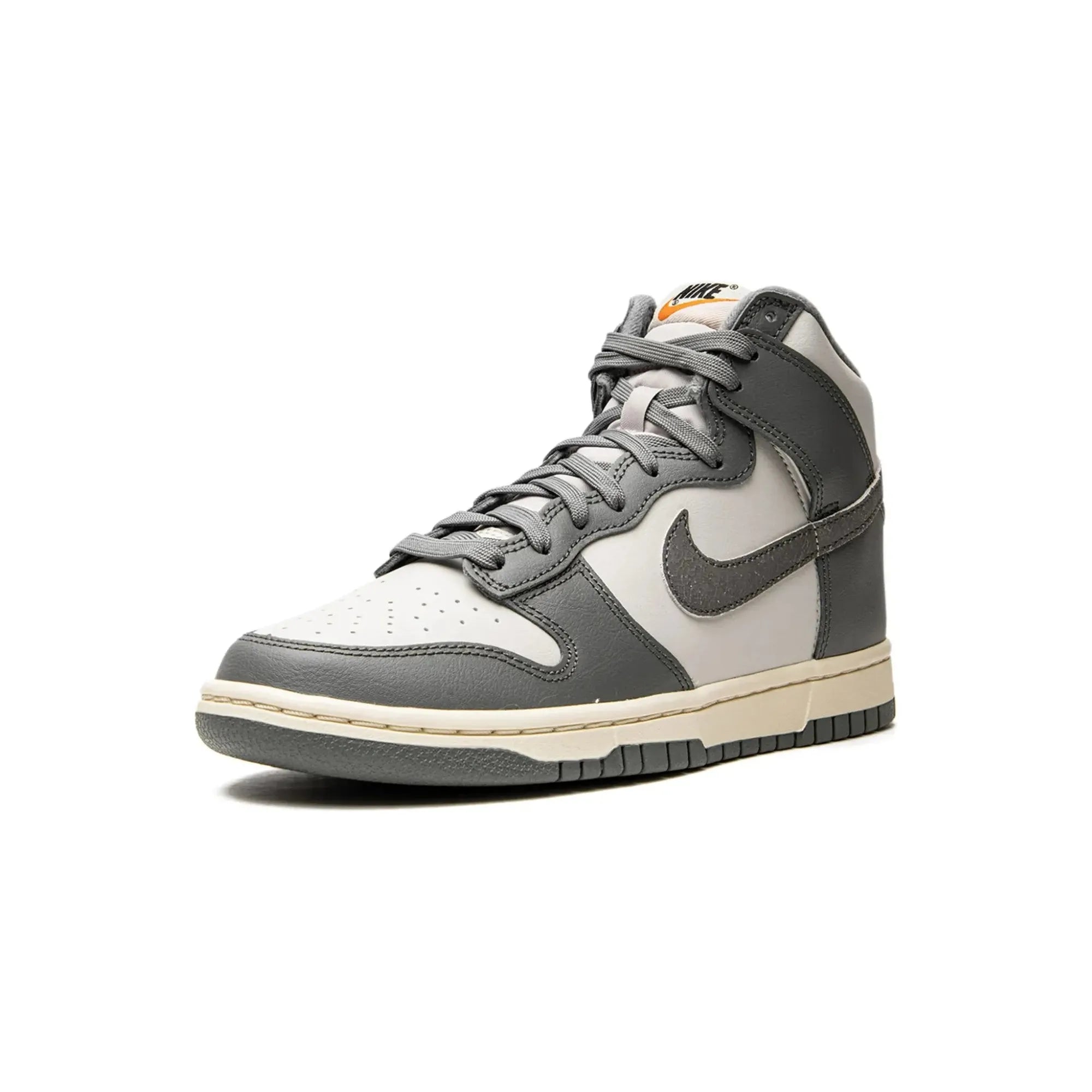 Nike Dunk High "Vintage Light Bone Grey" - street-bill.dk