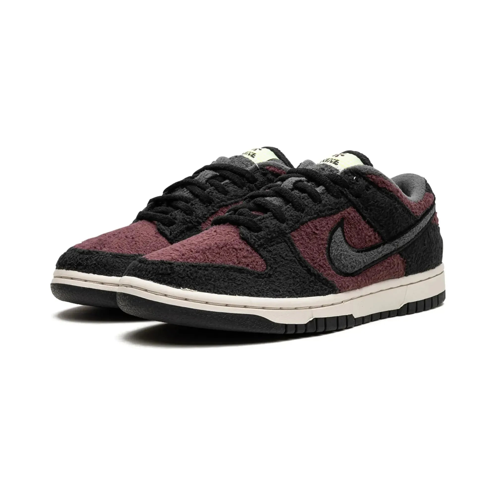 Nike Dunk Low SE "Fleece Pack Burgundy Crush" - street-bill.dk