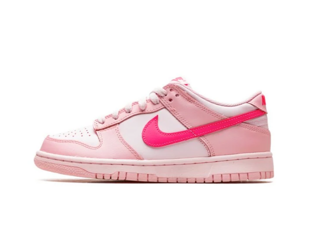 Nike Dunk Low "Triple Pink"