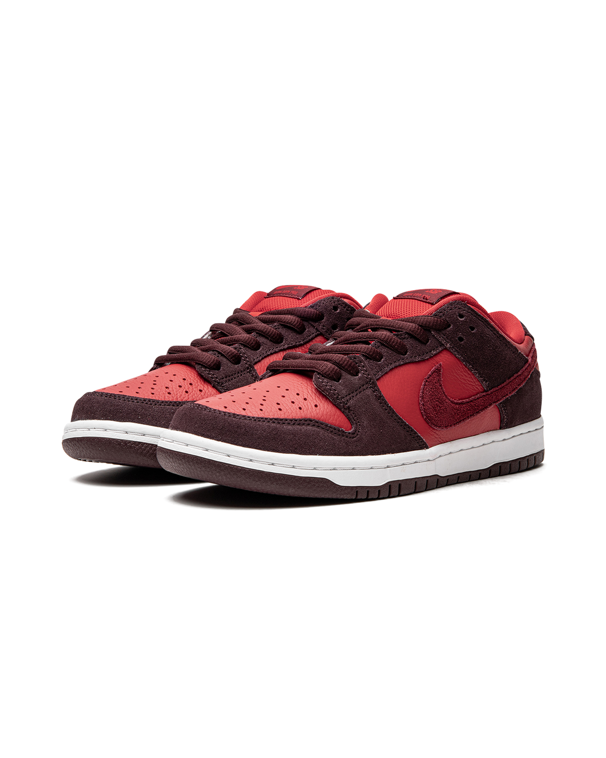 Nike SB Dunk Low Cherry