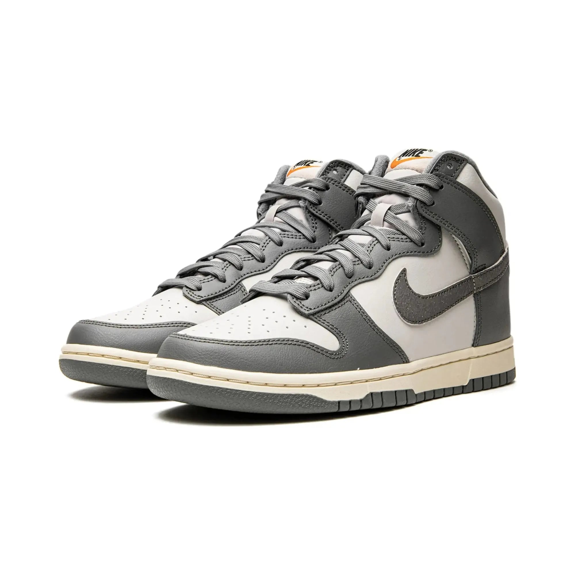 Nike Dunk High "Vintage Light Bone Grey" - street-bill.dk