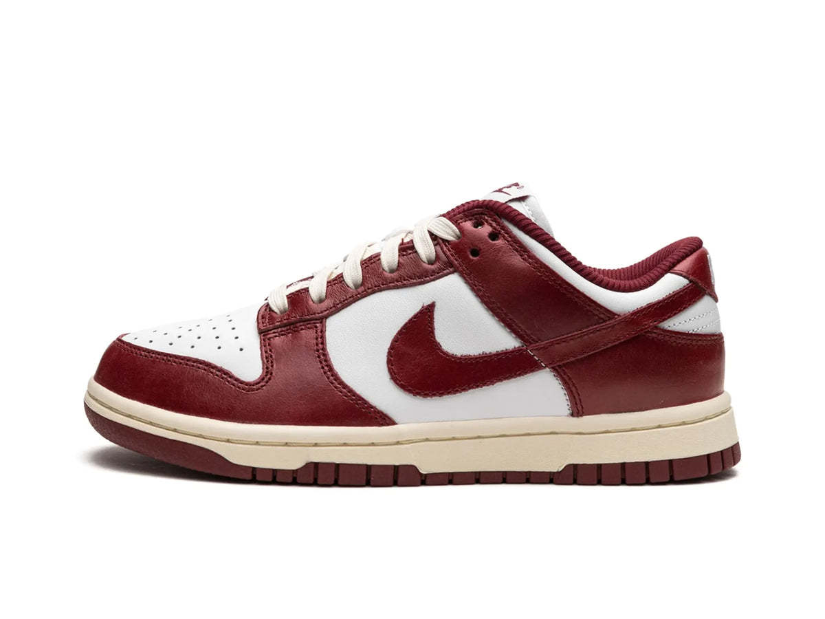 Nike Dunk Low PRM Vintage "Team Red" - street-bill.dk