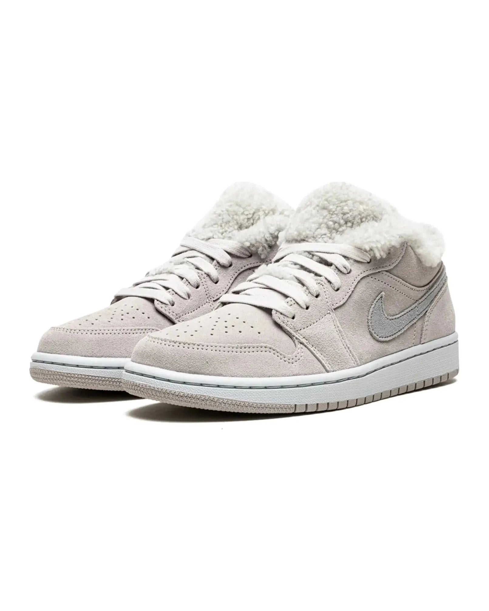 Jordan 1 Low SE Sherpa Fleece (Women's)